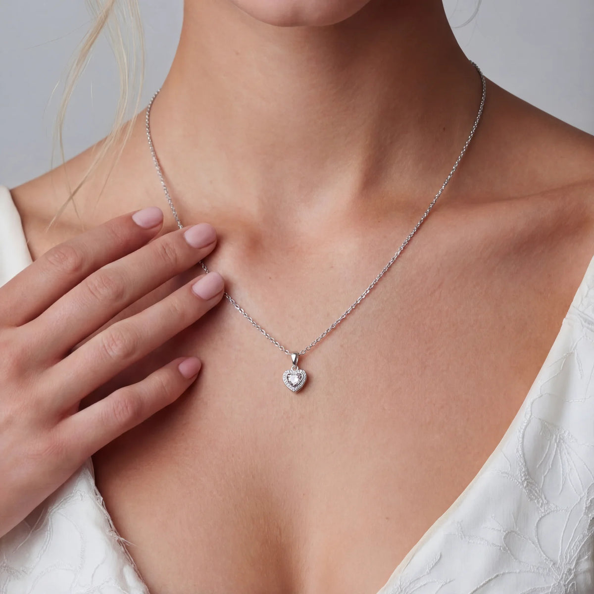 Heart of Light Moissanite Necklace VAHN