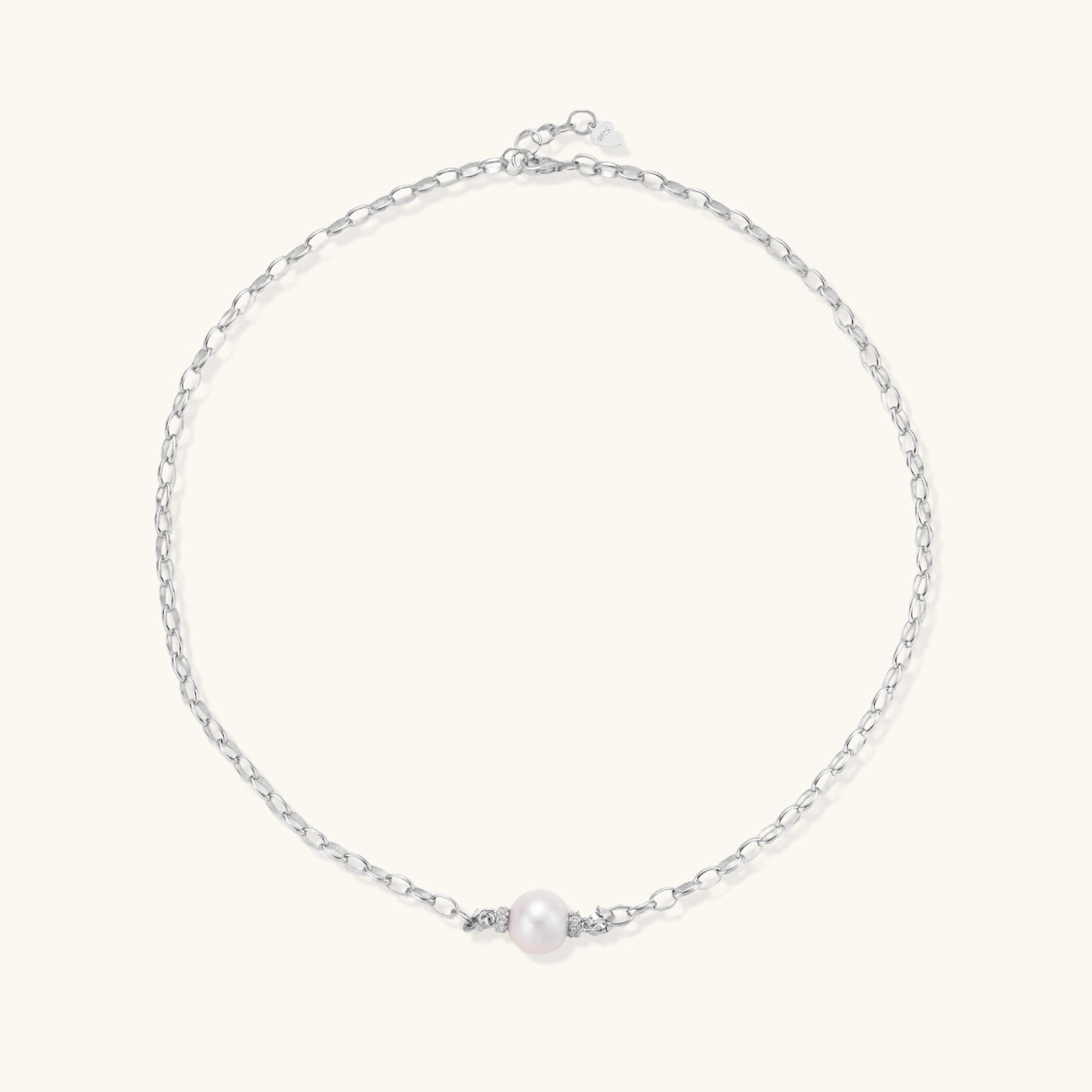 Circle view of Luna Pearl Chain necklace in rhodium-plated 925 silver with solitaire freshwater pearl by VAHN Jewels