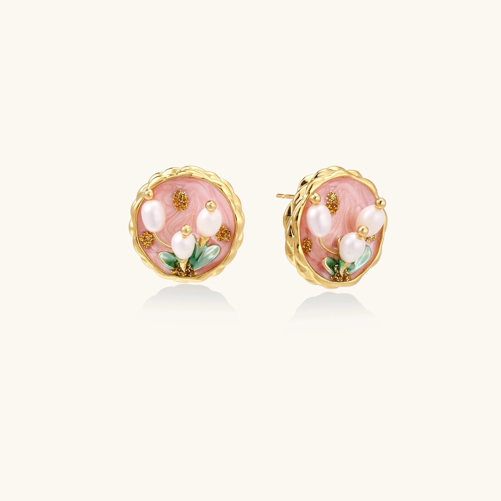 Pair of floral garden pearl stud earrings in 18K gold with hand-painted enamel