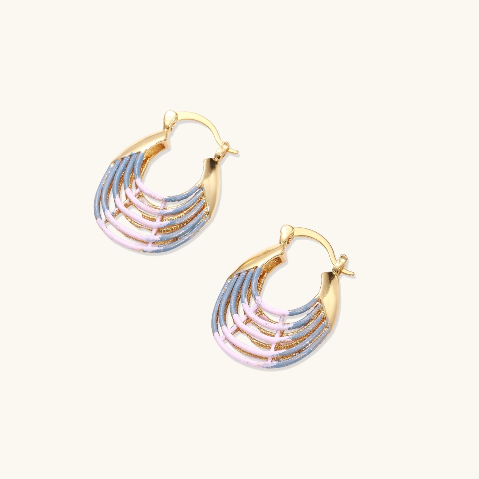 sunrise-ripple-hoop-earrings-close-up